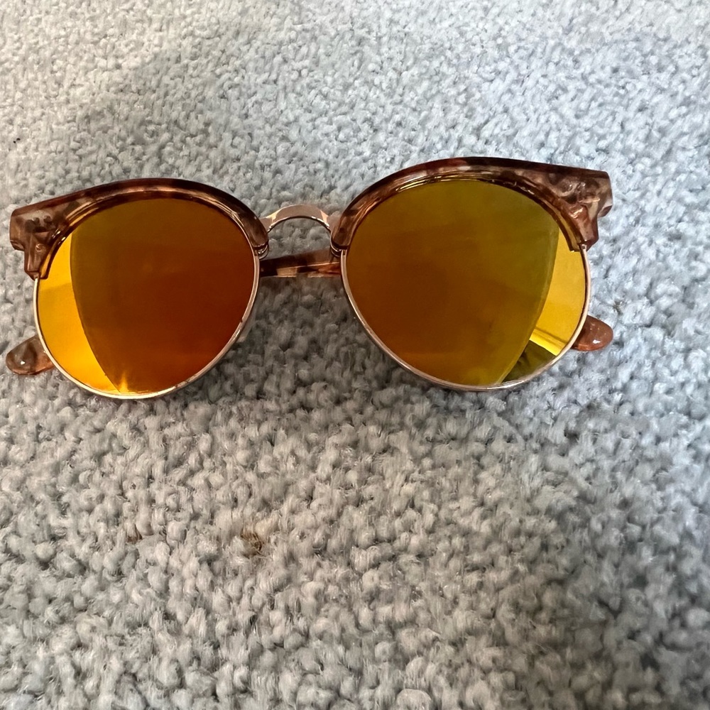 Sun glasses